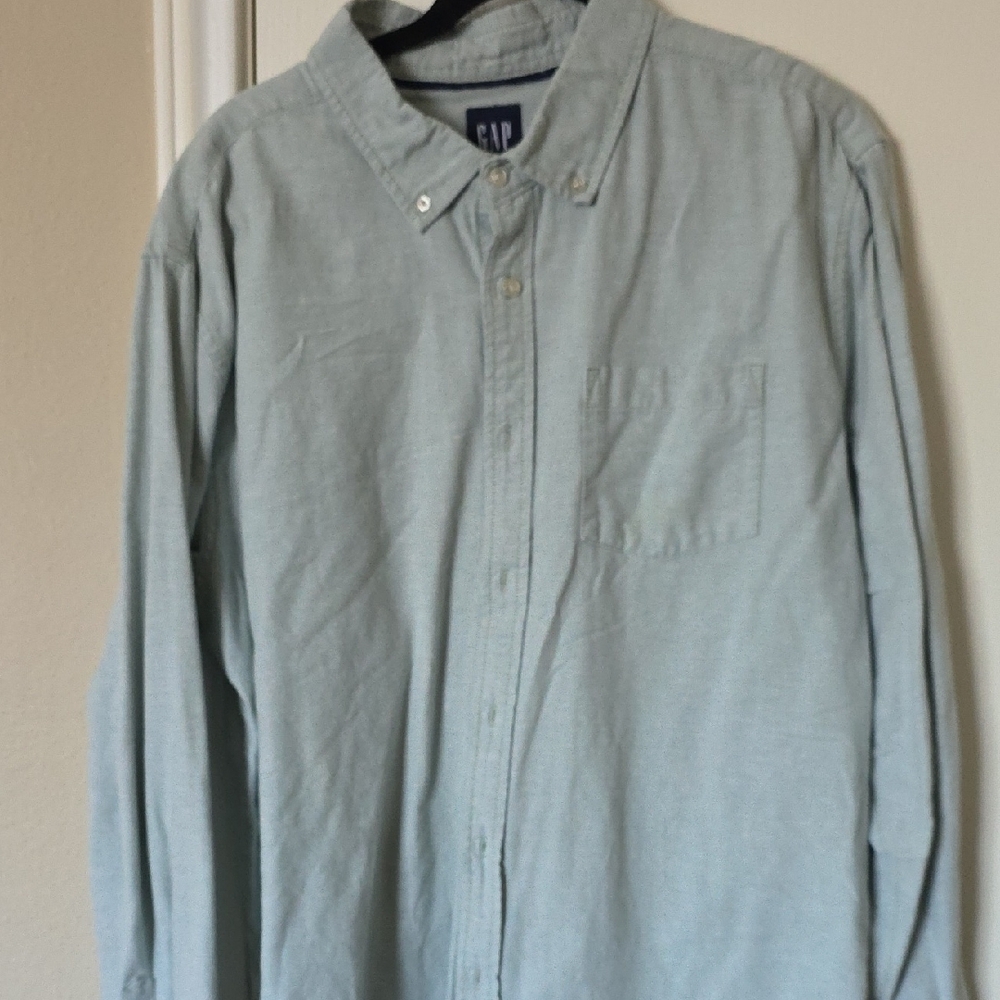 GAP Men's Soft Green Casual Shirt
